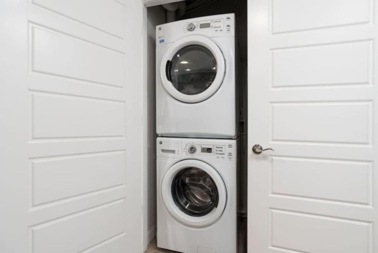 Apartment Downtown Indy Private - Shared *