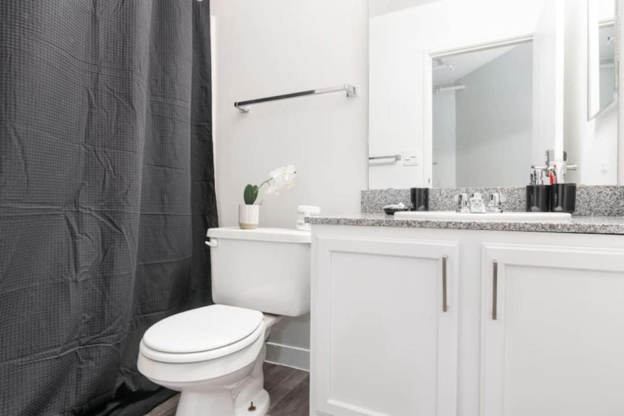 Downtown Indy Private - Shared Apartment *